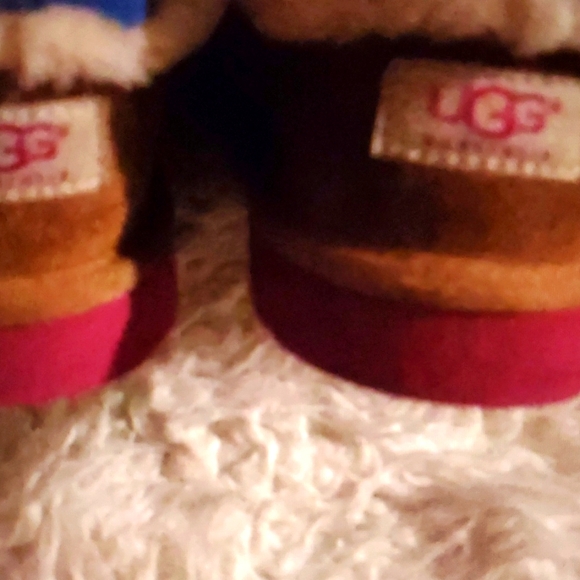 EUC: GIRLS LIKE NEW UGG BOW TIE BOOTS - Picture 3 of 5